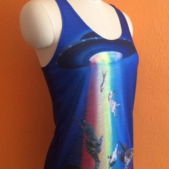 Lot of 3 Unworn Weird Fun Pirate Alien Star Wars Cat Tank Tops Small Hot Topic - Picture 3 of 6